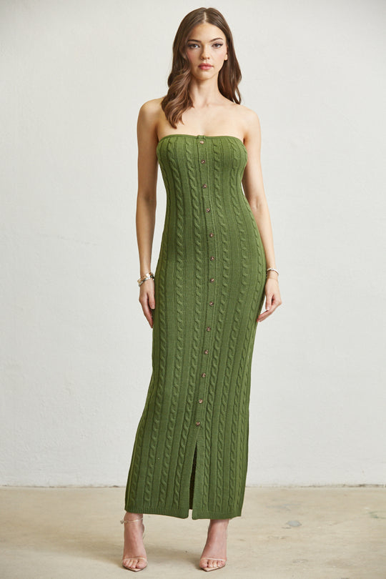 Robe en tricot sans manches et robe pull longue de Rose Paulino