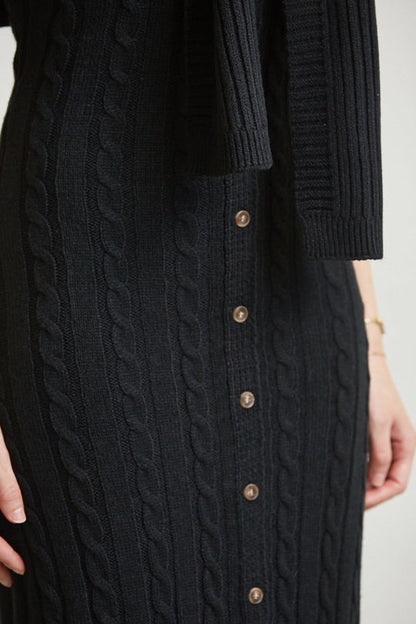 Robe en tricot sans manches et robe pull longue de Rose Paulino