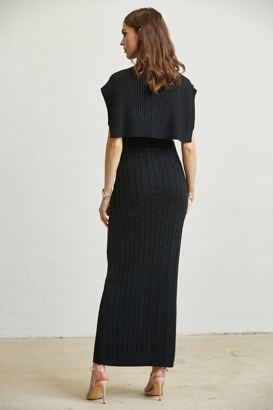Robe en tricot sans manches et robe pull longue de Rose Paulino