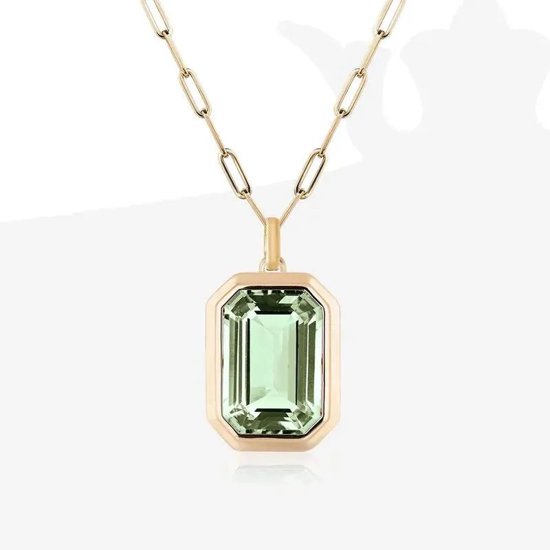 Magnifique collier pendentif carré géométrique en cristal