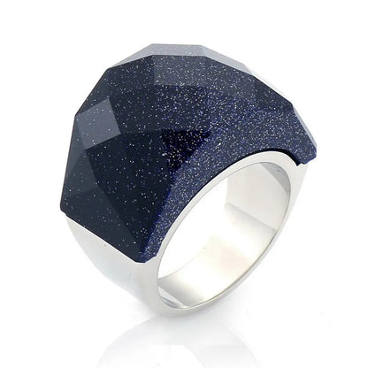 Anillo grande con piedra de cristal