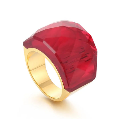 Anillo grande con piedra de cristal
