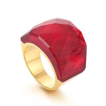 Anillo grande con piedra de cristal