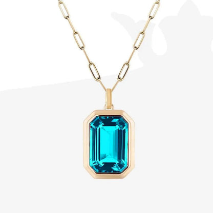 Magnifique collier pendentif carré géométrique en cristal