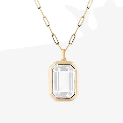 Hermoso collar con colgante de cristal cuadrado geométrico