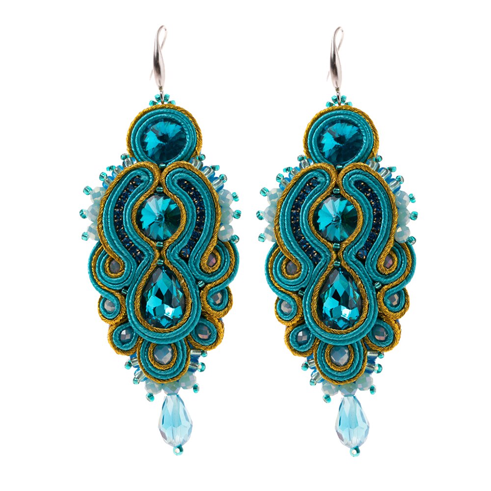 Pendientes de soutache hechos a mano