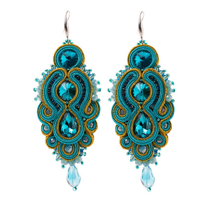 Pendientes de soutache hechos a mano