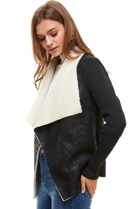 Veste à col drapé en sherpa