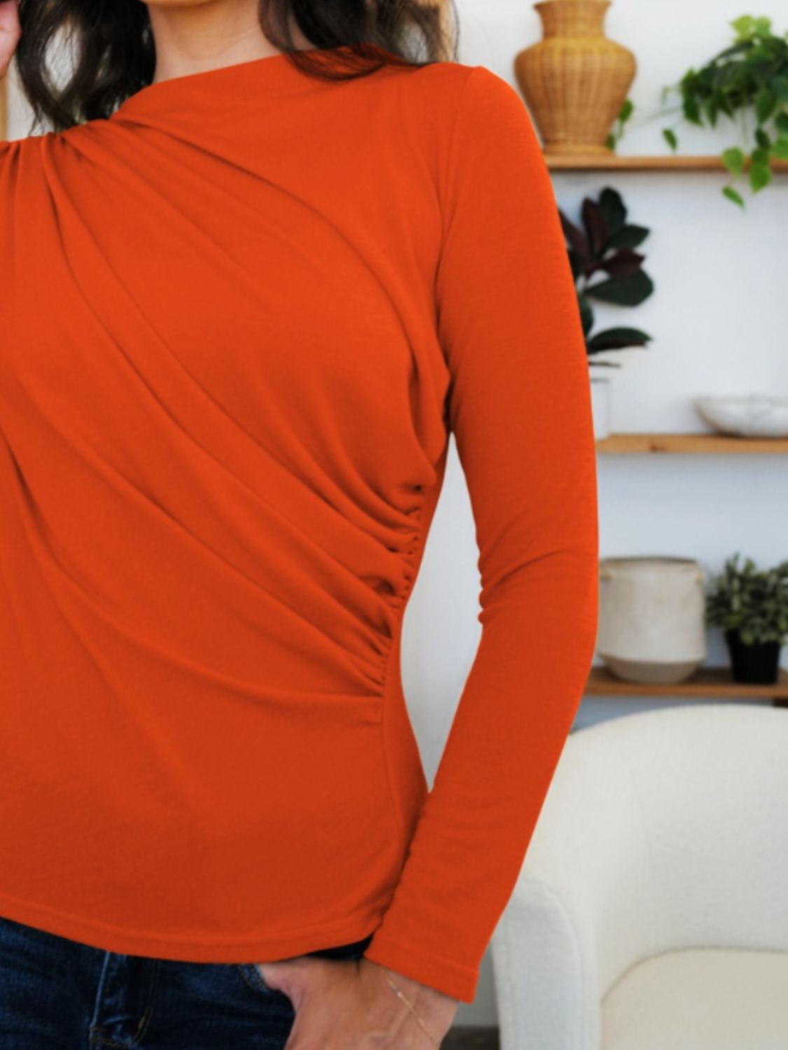Camiseta de manga larga con cuello alto fruncido