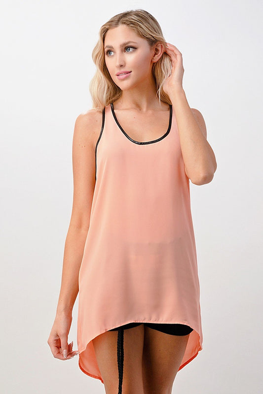 Camiseta sin mangas con cuello redondo y ribete en contraste