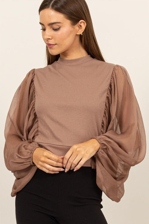 HYFVE Blusa transparente fruncida de manga larga con cuello simulado