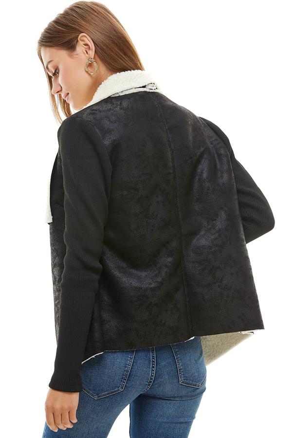 Veste à col drapé en sherpa