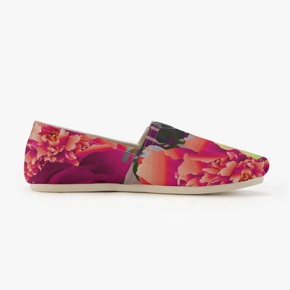 Alpargatas de lona con estampado floral neón de Jacki Easlick Couture