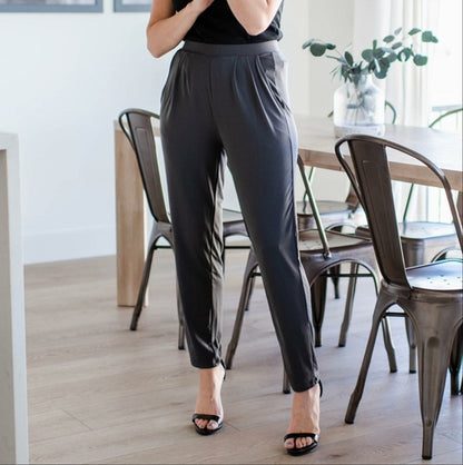 Pantalon à taille plissée Ity avec poches latérales
