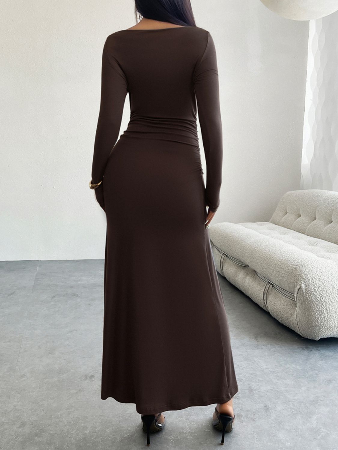 Vestido largo fruncido de manga larga