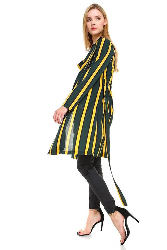 Veste rayée à manches longues et ceinture