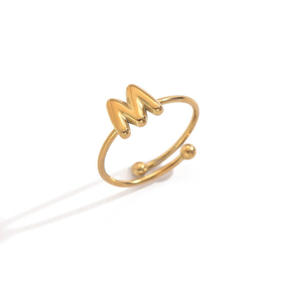 Bague alphabet moderne en acier inoxydable plaqué or 18 carats Lxalry avec accents sphériques poli miroir, bijoux hypoallergéniques pour femmes, sans danger pour la peau, ne se décolore pas, cadeau de luxe, lettres AZ complètes