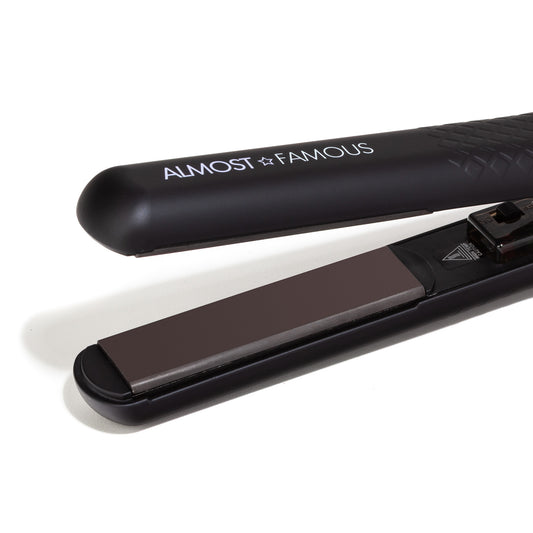 Fer plat Venice Babe Almost Famous de 1,25" avec plaques infusées de pierres précieuses de luxe