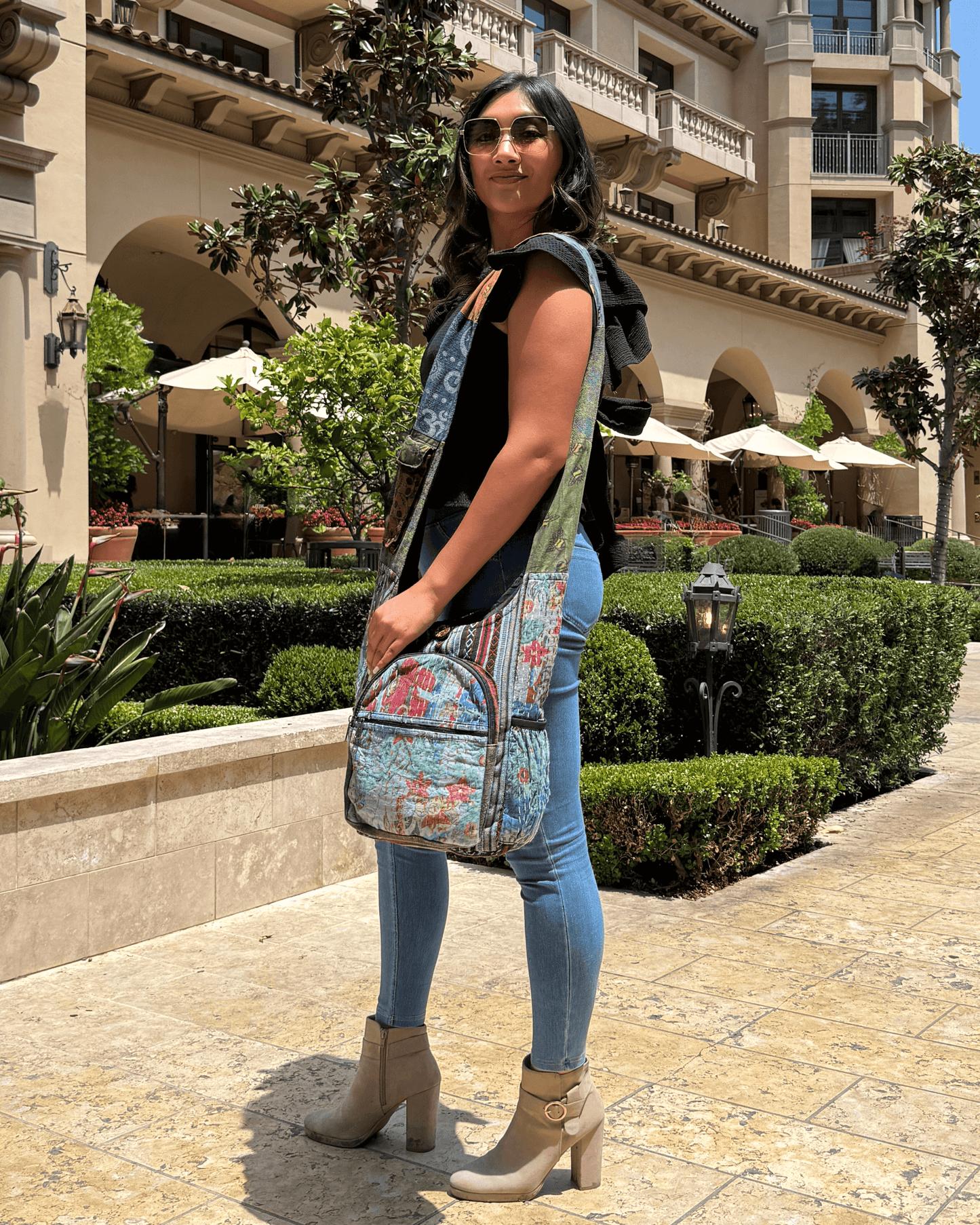 Bolso hobo vintage de patchwork con botella de agua de la colección Kathmandu