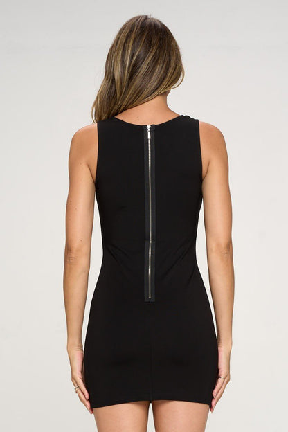 Minivestido de malla y apliques de encaje: elegante vestido de noche