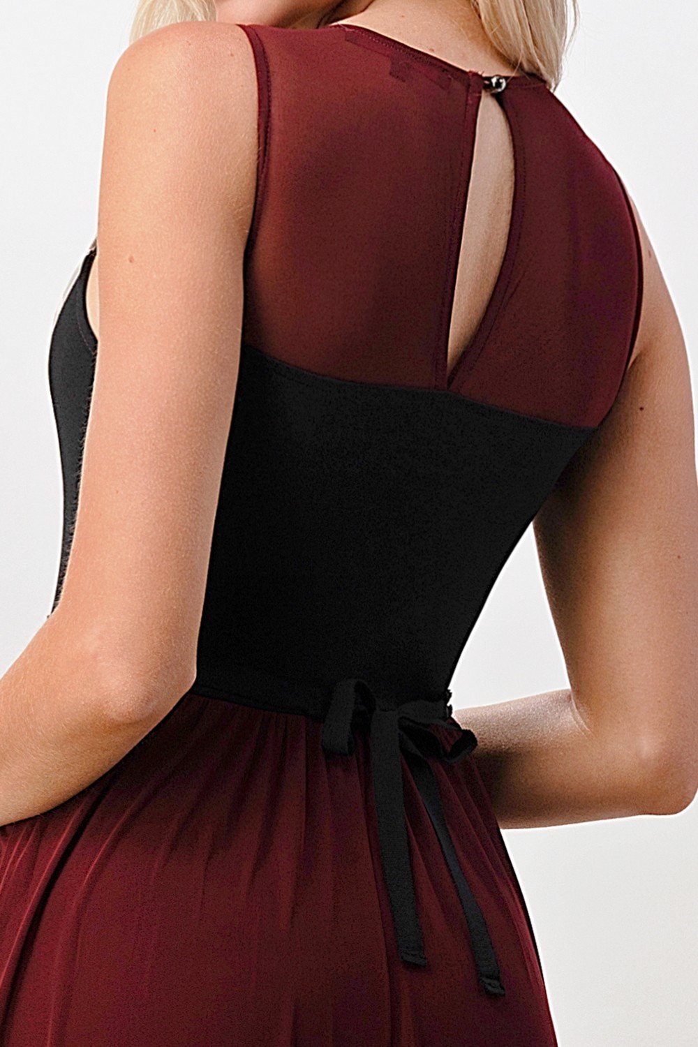 Robe longue superposée en dentelle contrastée