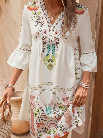 Vestido de manga tres cuartos con estampado de detalles de encaje