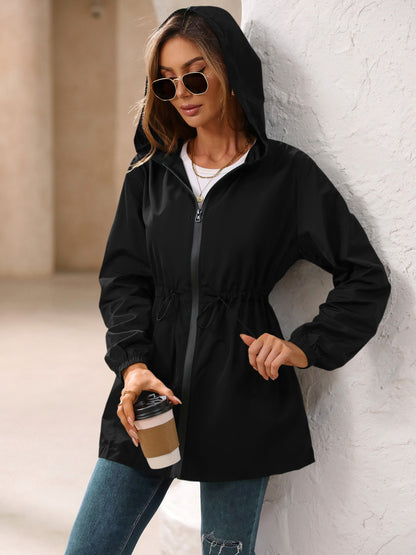 Chaqueta cortavientos impermeable de manga larga con capucha para exteriores de Ivy Lane