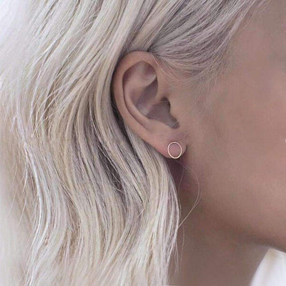 Boucles d'oreilles classiques en forme de cercle