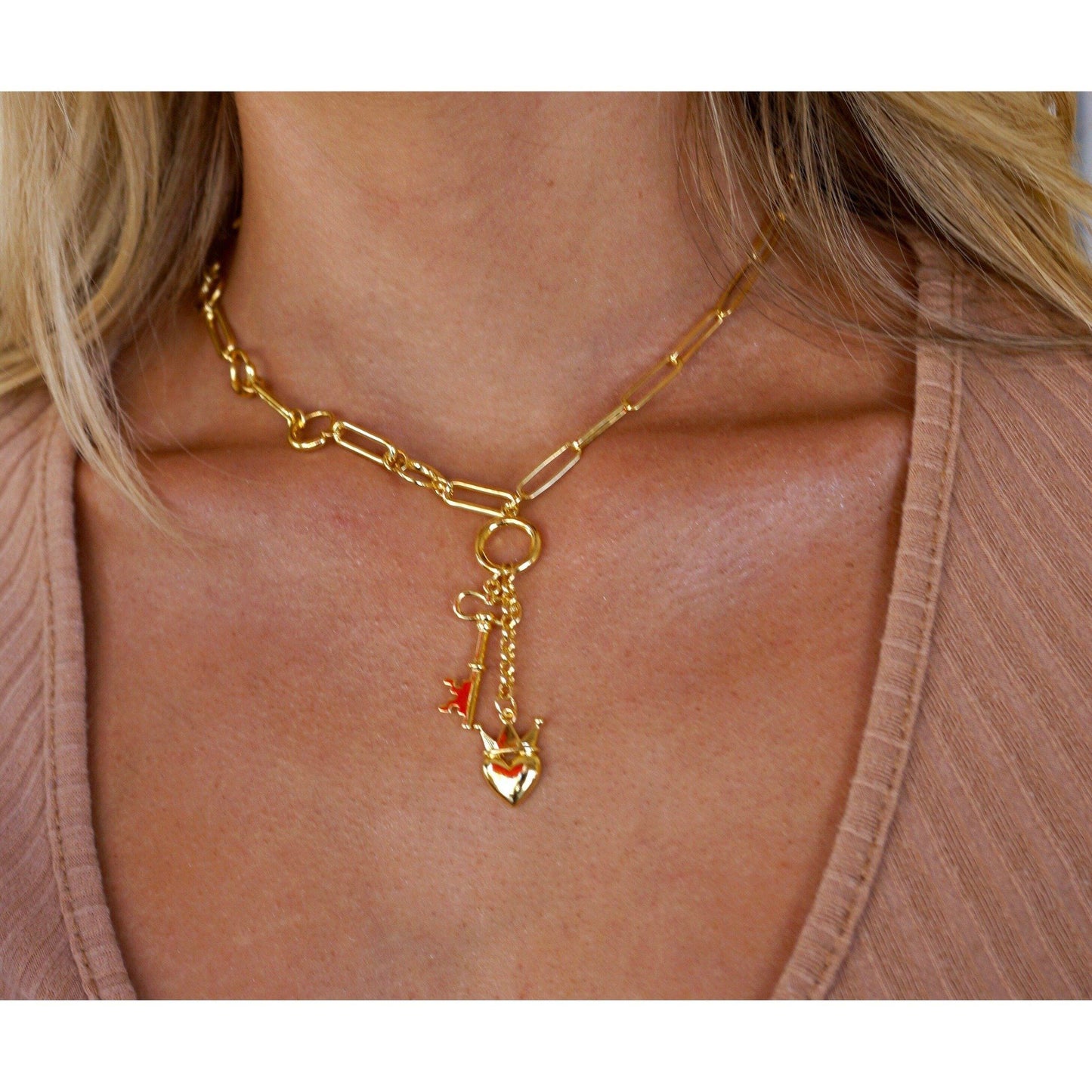 Lariat à cœur verrouillé