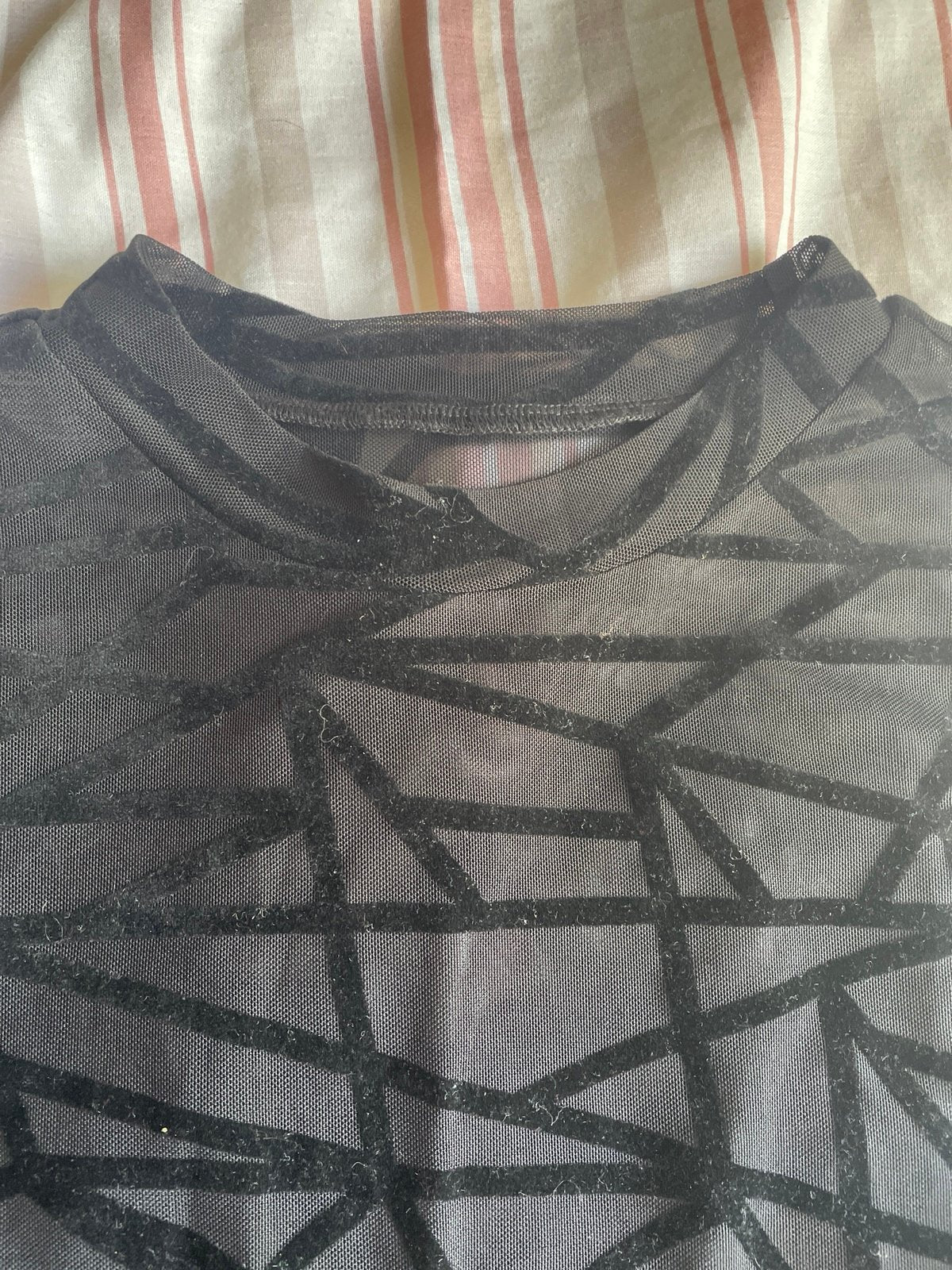 Haut transparent en maille pour femme, manches longues, dentelle florale, motif araignée rhomboïde