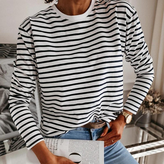 Camisa de rayas blancas y negras