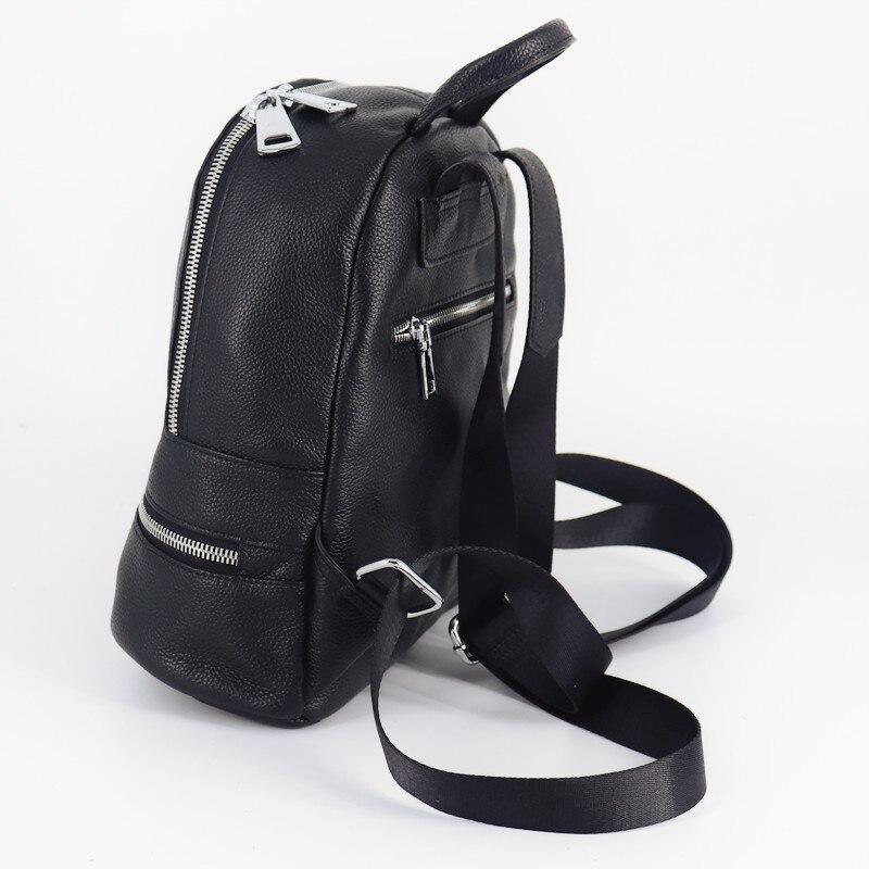 Mochila elegante de cuero negro