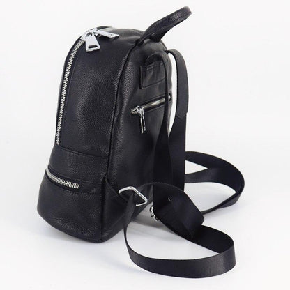 Mochila elegante de cuero negro