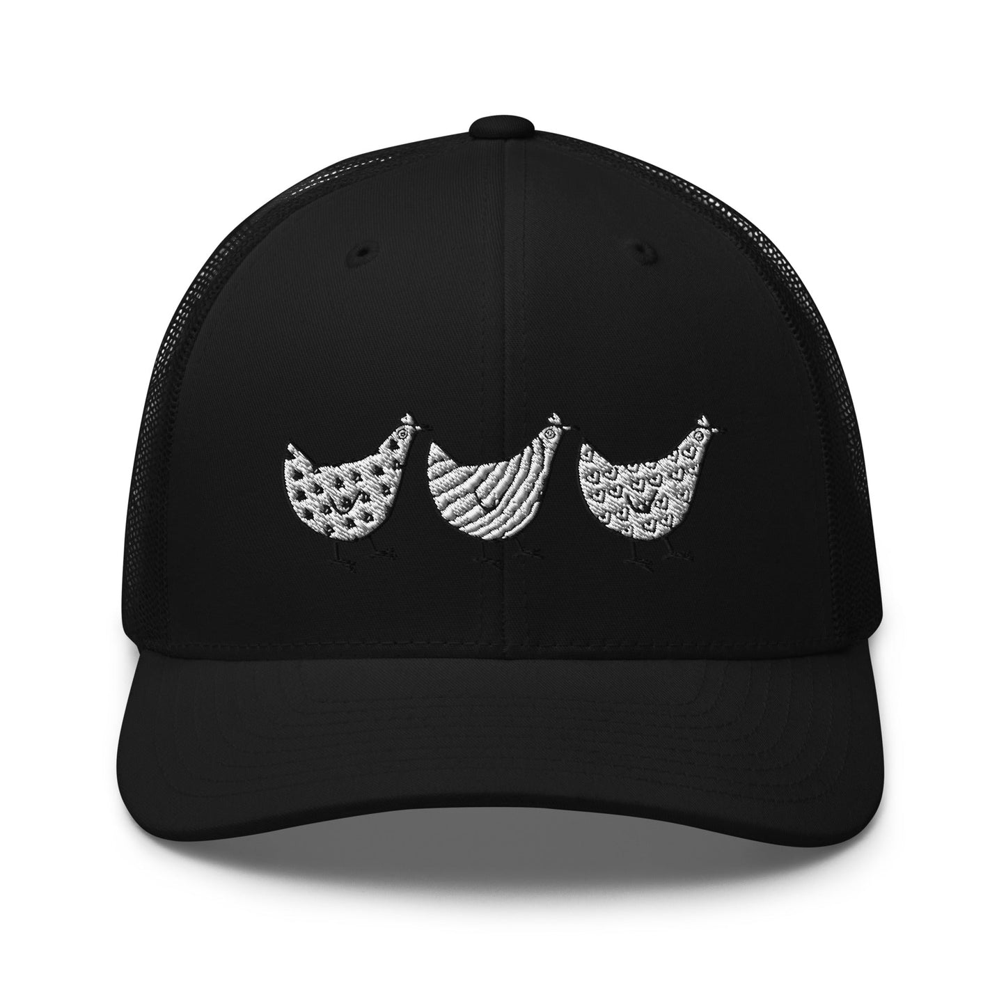 Casquette de camionneur Jacki Easlick Three Chickens