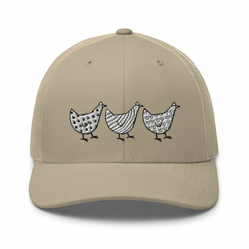 Casquette de camionneur Jacki Easlick Three Chickens