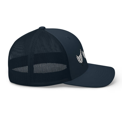 Casquette de camionneur Jacki Easlick Three Chickens